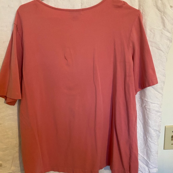August Max Woman Peach colored short sleeve top size XL - Picture 2 of 3